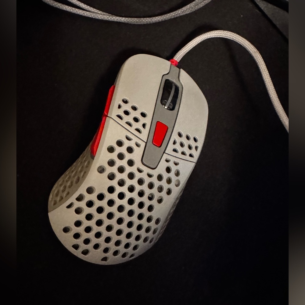 XTRFY M4 RGB RETRO and bungee